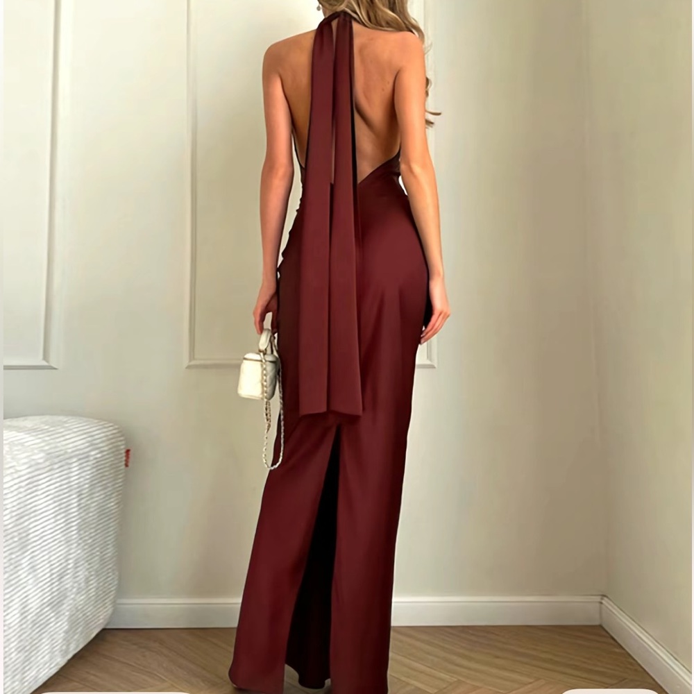 NEW Elegant Burgundy Evening Gown